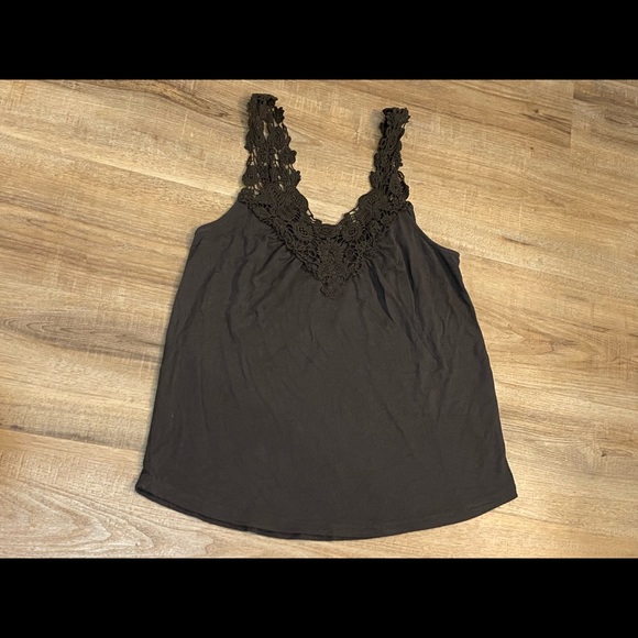 Beautiful khaki tank top with lace straps - Picture 3 of 6